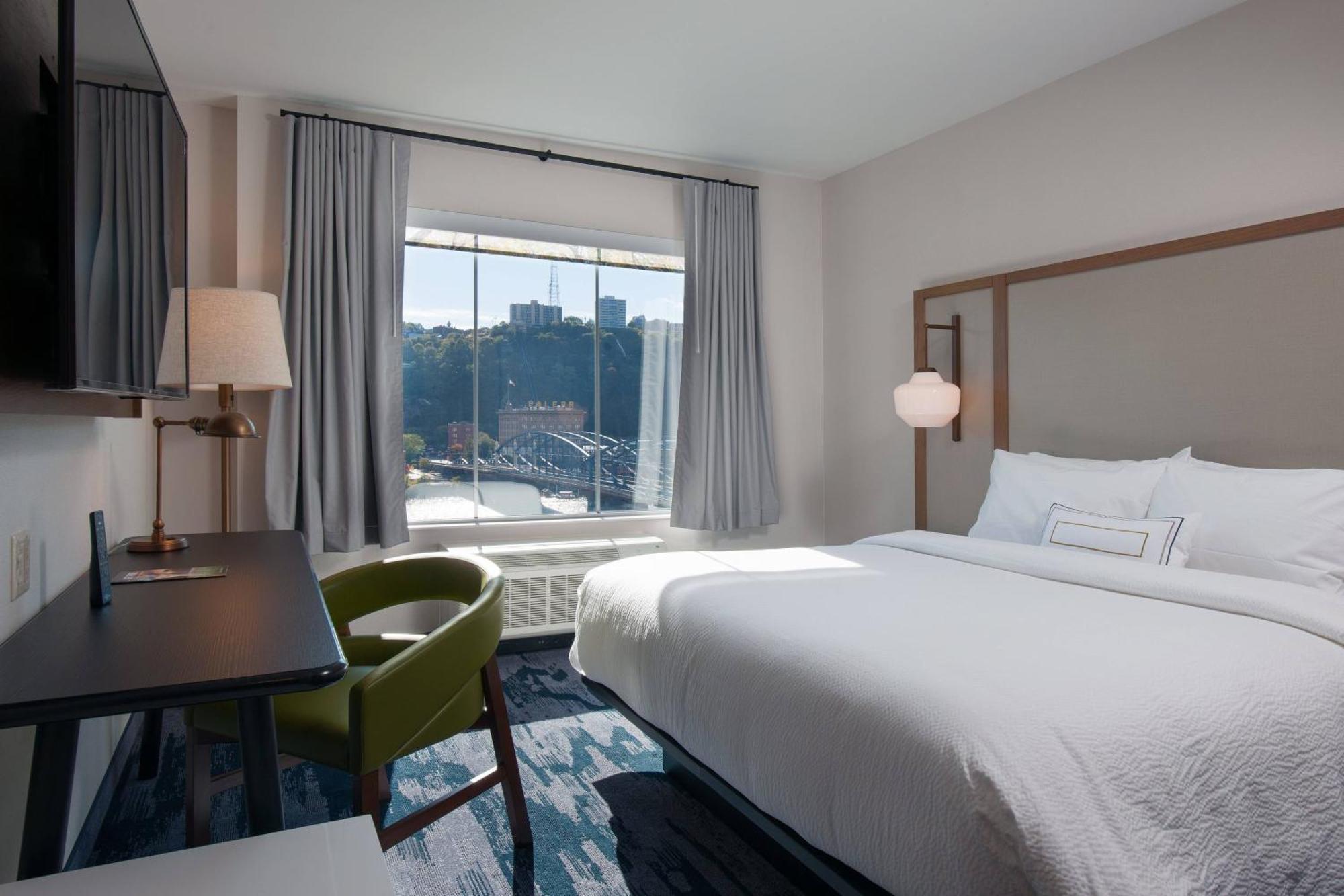 Hotel Fairfield By Marriott Pittsburgh Downtown Exterior foto